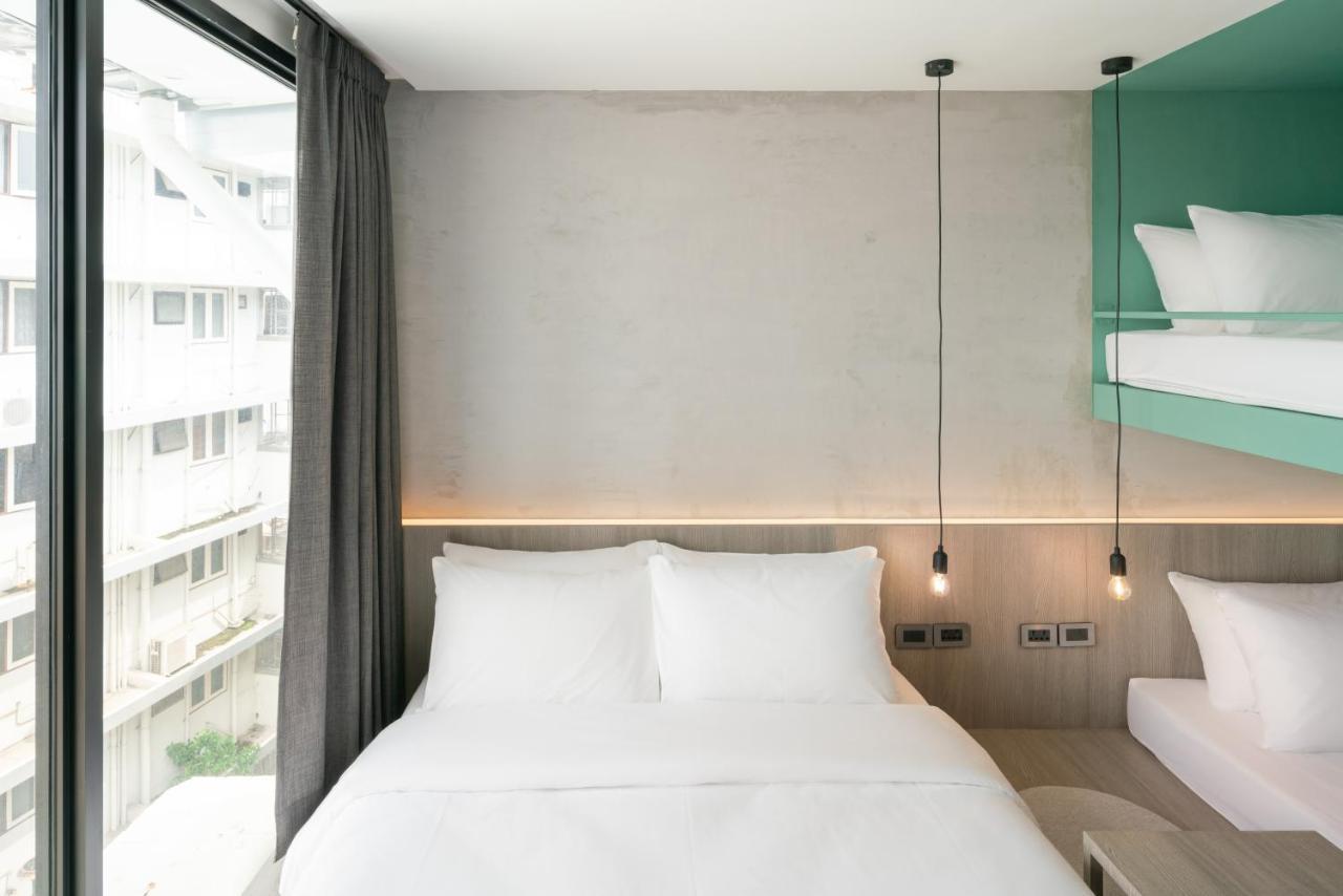 Speck Bangkok Hostel Exterior photo